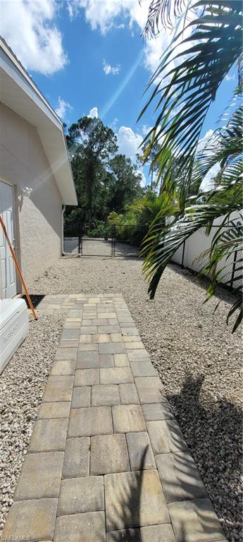 433 Castle Road Naples, FL 34119 - Photo 32 of 32 Gallery Image 32