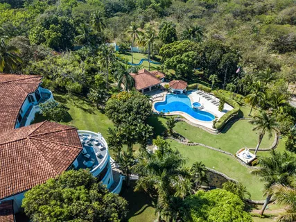 $2,450,000 | 0 Espiritu Santo
