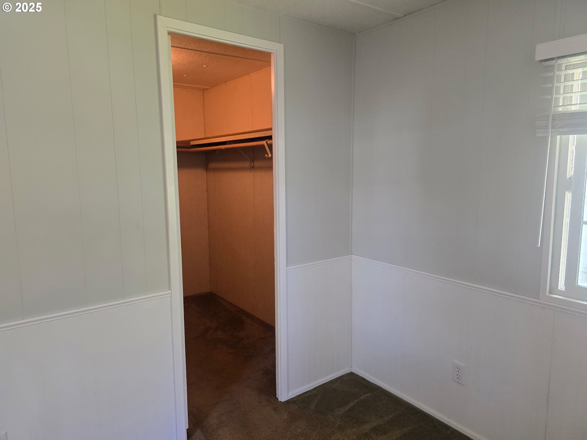 4800 Barger Drive, Unit 25 Eugene, OR 97402 - Photo 19 of 27 Primary Bedroom