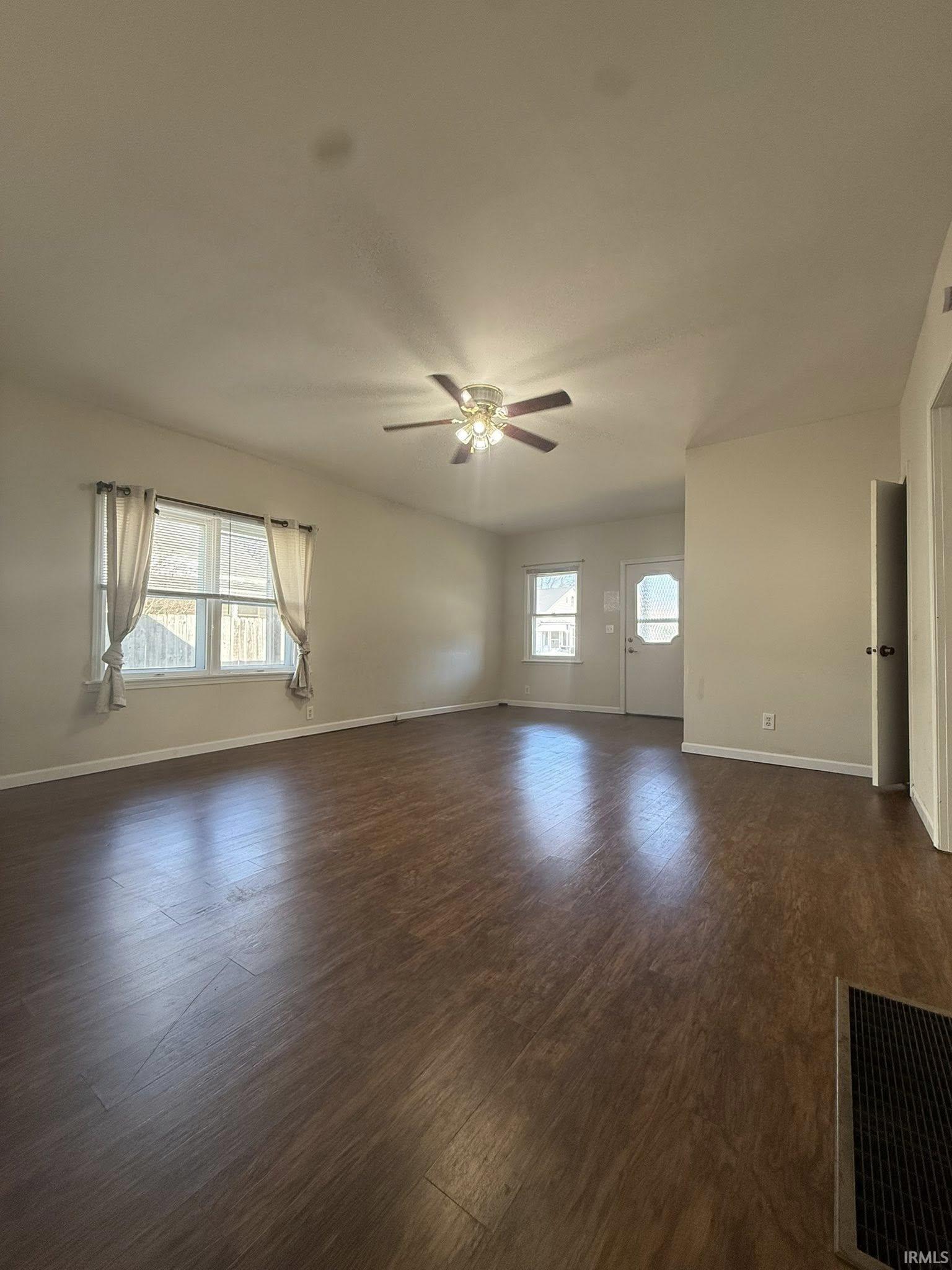 917 Hart Street Vincennes, IN 47591 - Photo 4 of 19