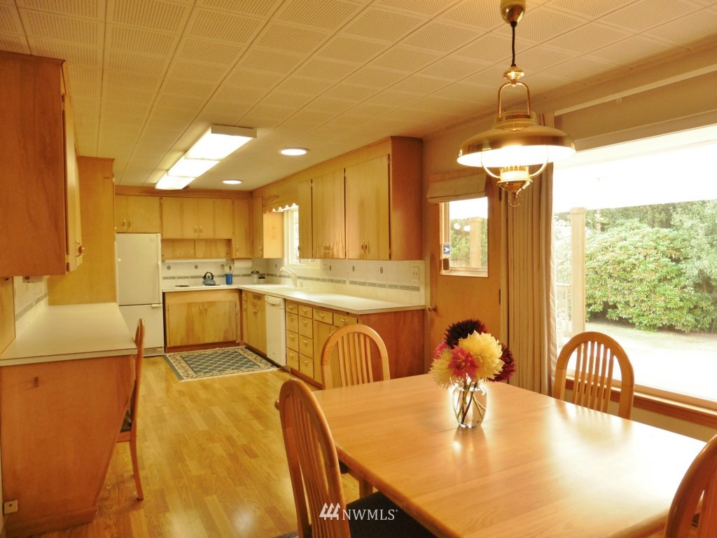 9727 Northeast 198th Street Bothell, WA 98011 - Photo 4 of 15