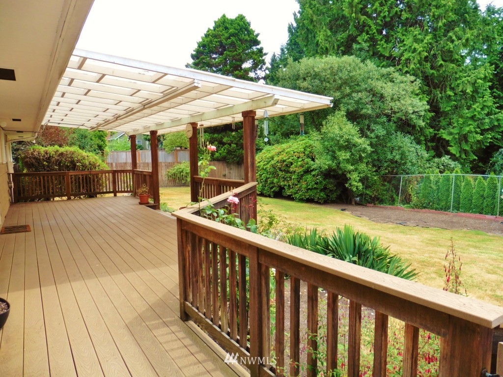 9727 Northeast 198th Street Bothell, WA 98011 - Photo 10 of 15