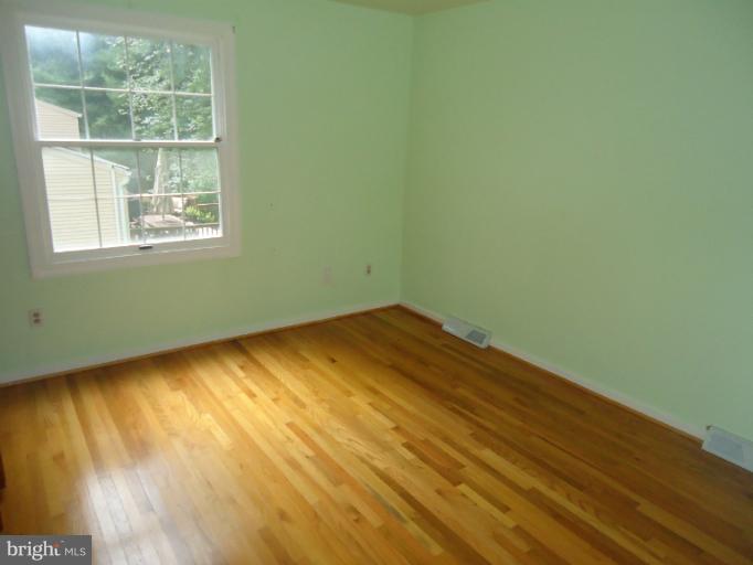 9526 Pamplona Road Columbia, MD 21045 - Photo 8 of 16 Bedroom