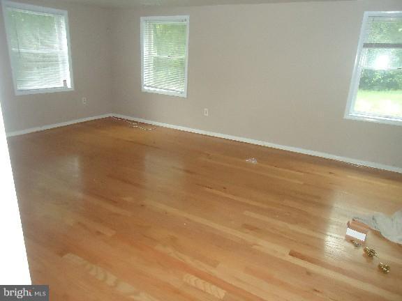 9526 Pamplona Road Columbia, MD 21045 - Photo 10 of 16 Living Room