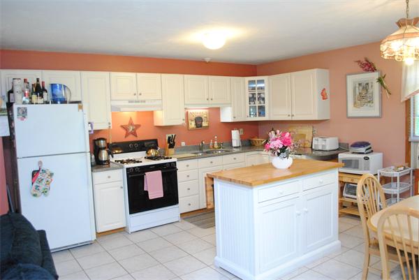 258 Ralph Talbot Street Weymouth, MA 02190 - Photo 12 of 20