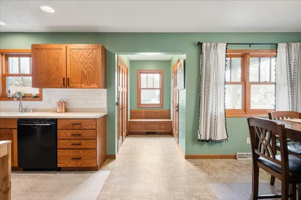 $349,900 | 622 Johnson Street, La Crosse, WI 54601