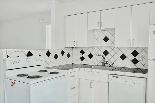 $1,500 | 400 Southeast 31st Street, Unit 5, Fort Lauderdale, FL 33316