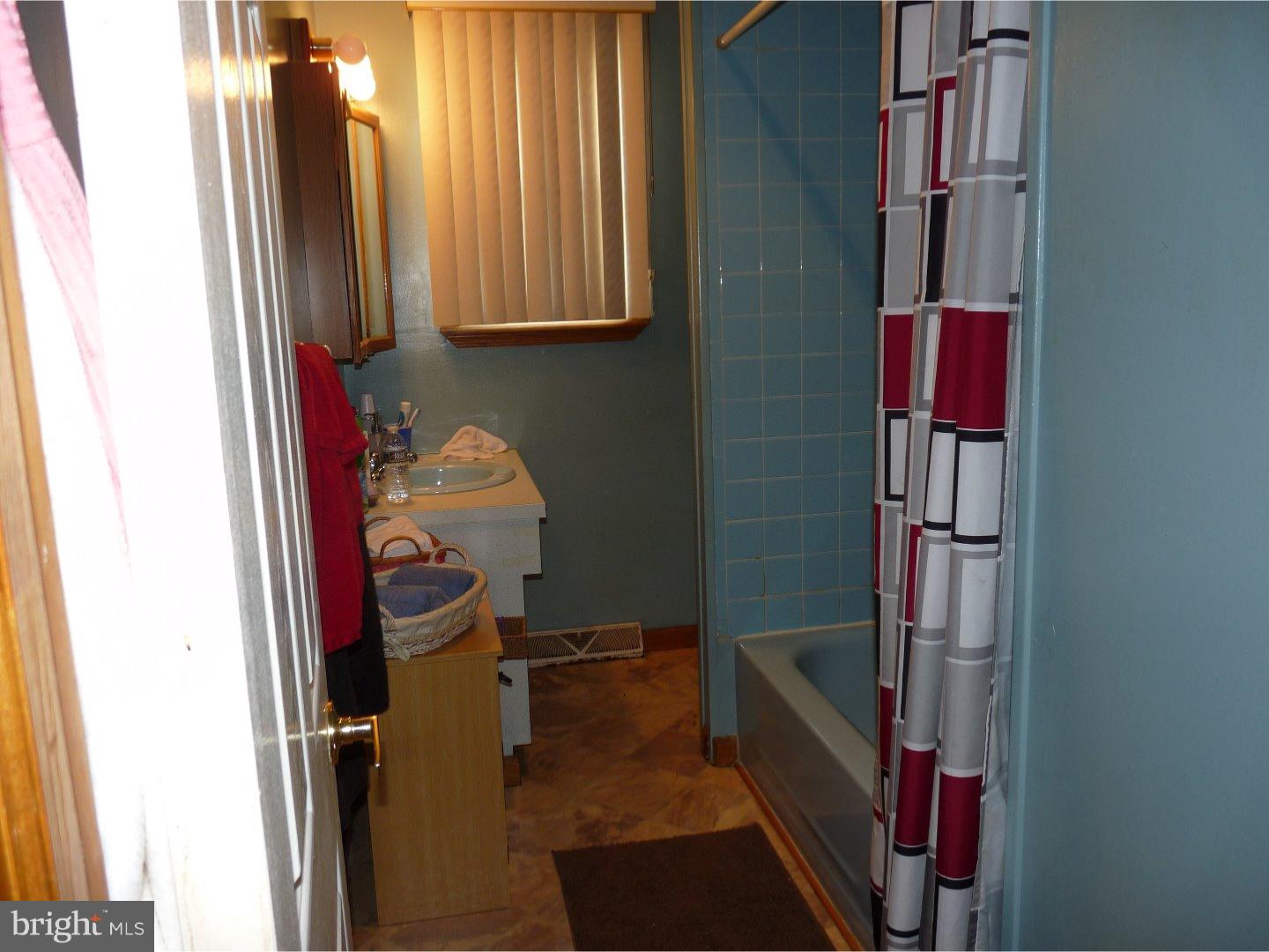 856 Rambler Avenue Runnemede, NJ 08078 - Photo 11 of 17 Bathroom