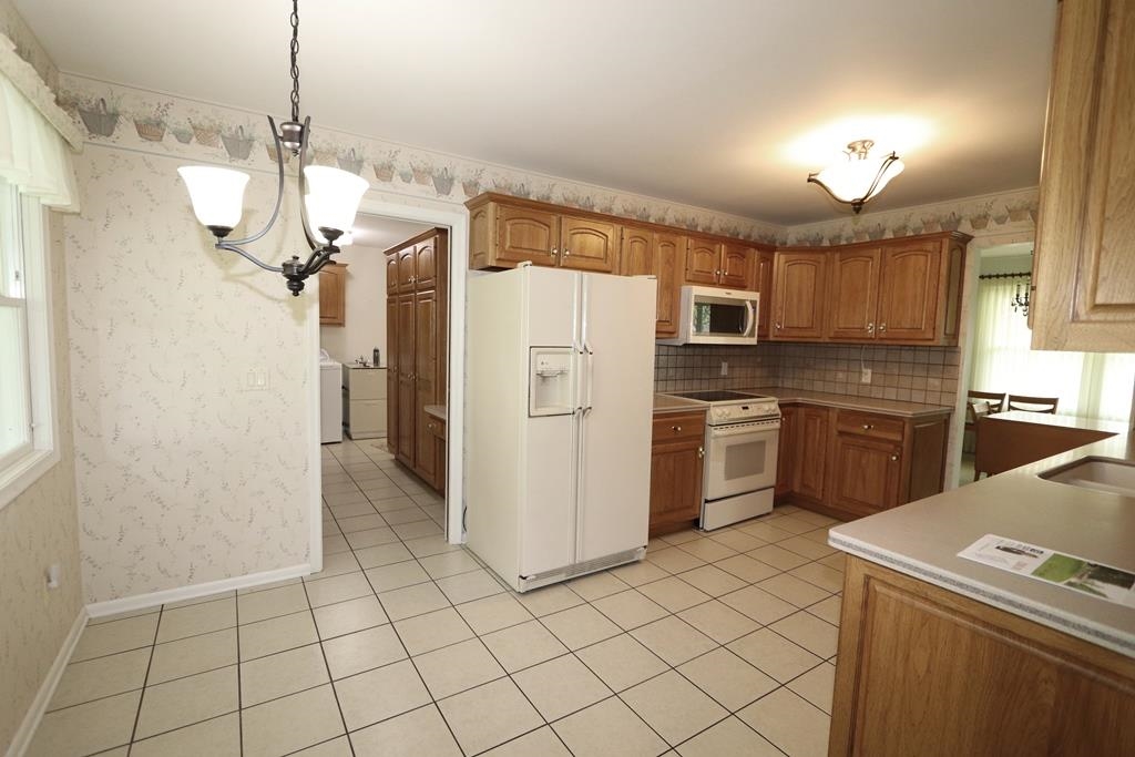 6528 Rustic Ridge Trail Grand Blanc, MI 48439 - Photo 8 of 43