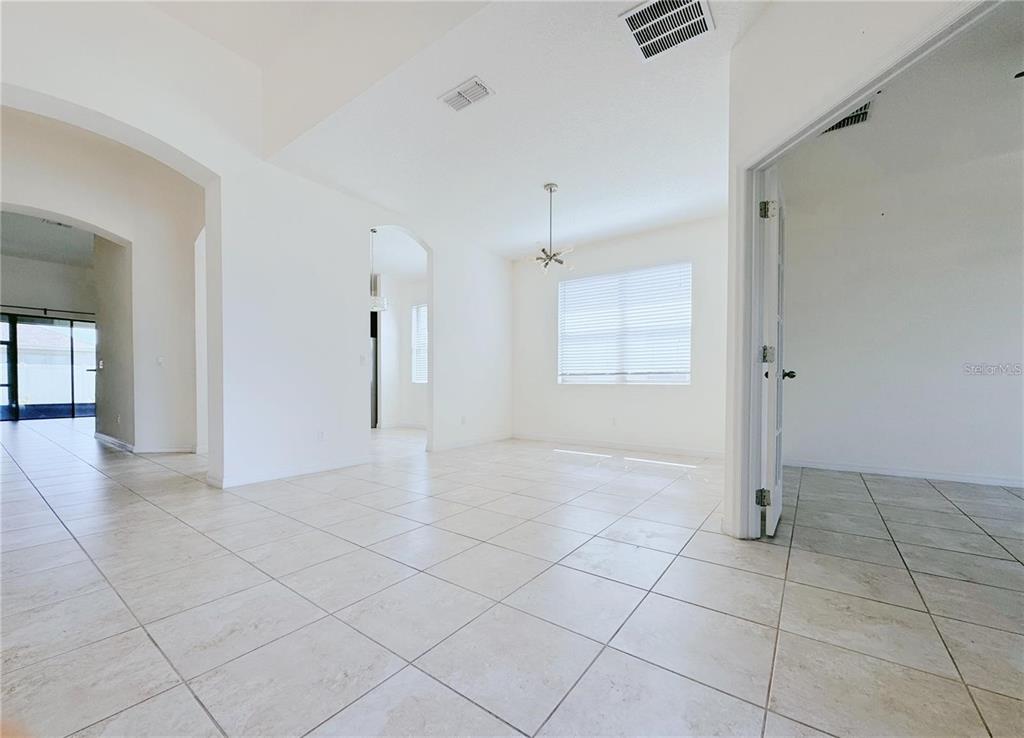 3995 Scarlet Branch Road Orlando, FL 32824 - Photo 4 of 42