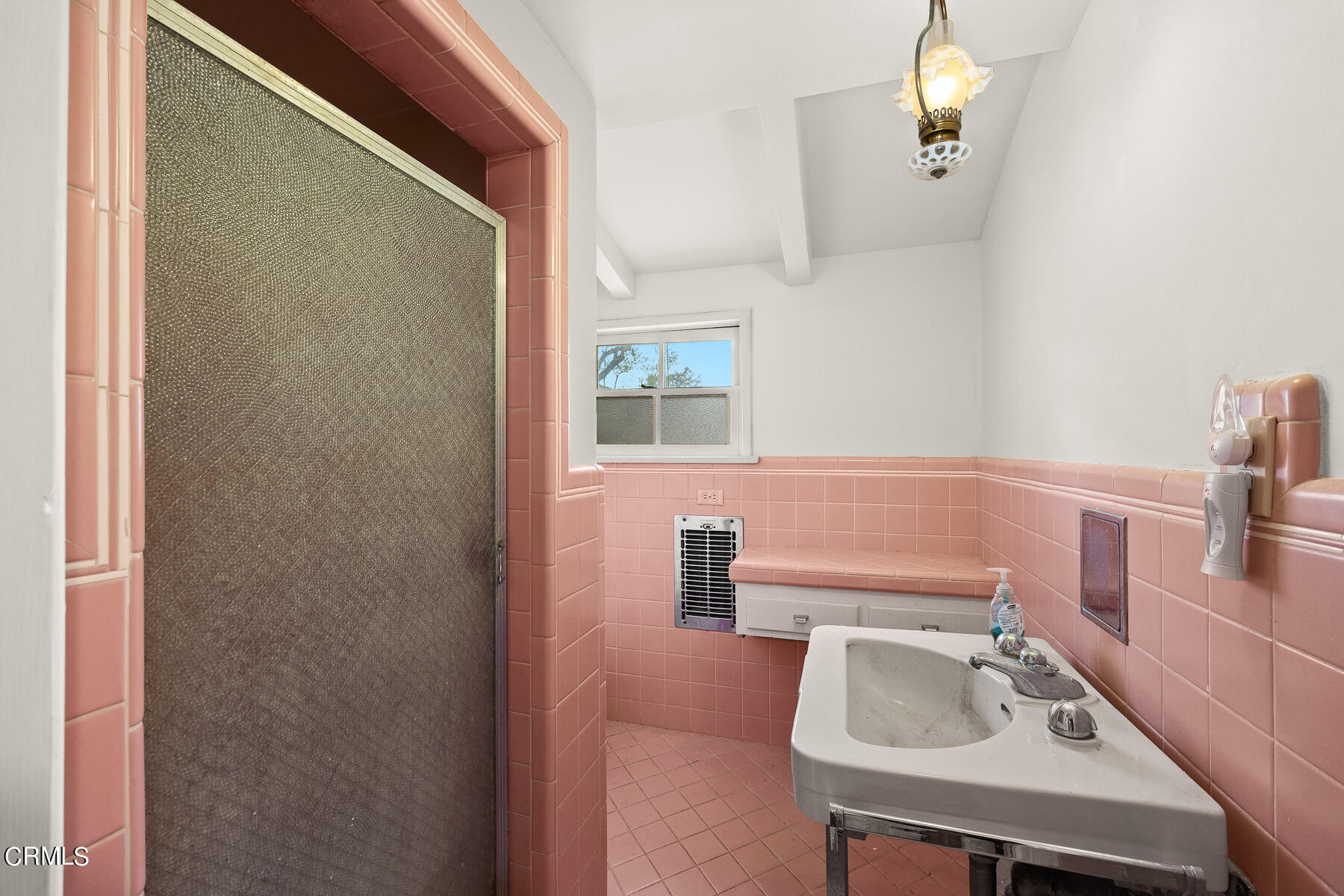 3570 Lombardy Road Pasadena, CA 91107 - Photo 26 of 45 a bathroom with a sink toilet and mirror