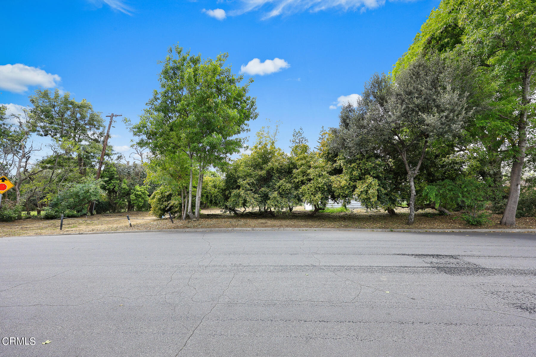 3570 Lombardy Road Pasadena, CA 91107 - Photo 39 of 45 a view of a patio with a yard