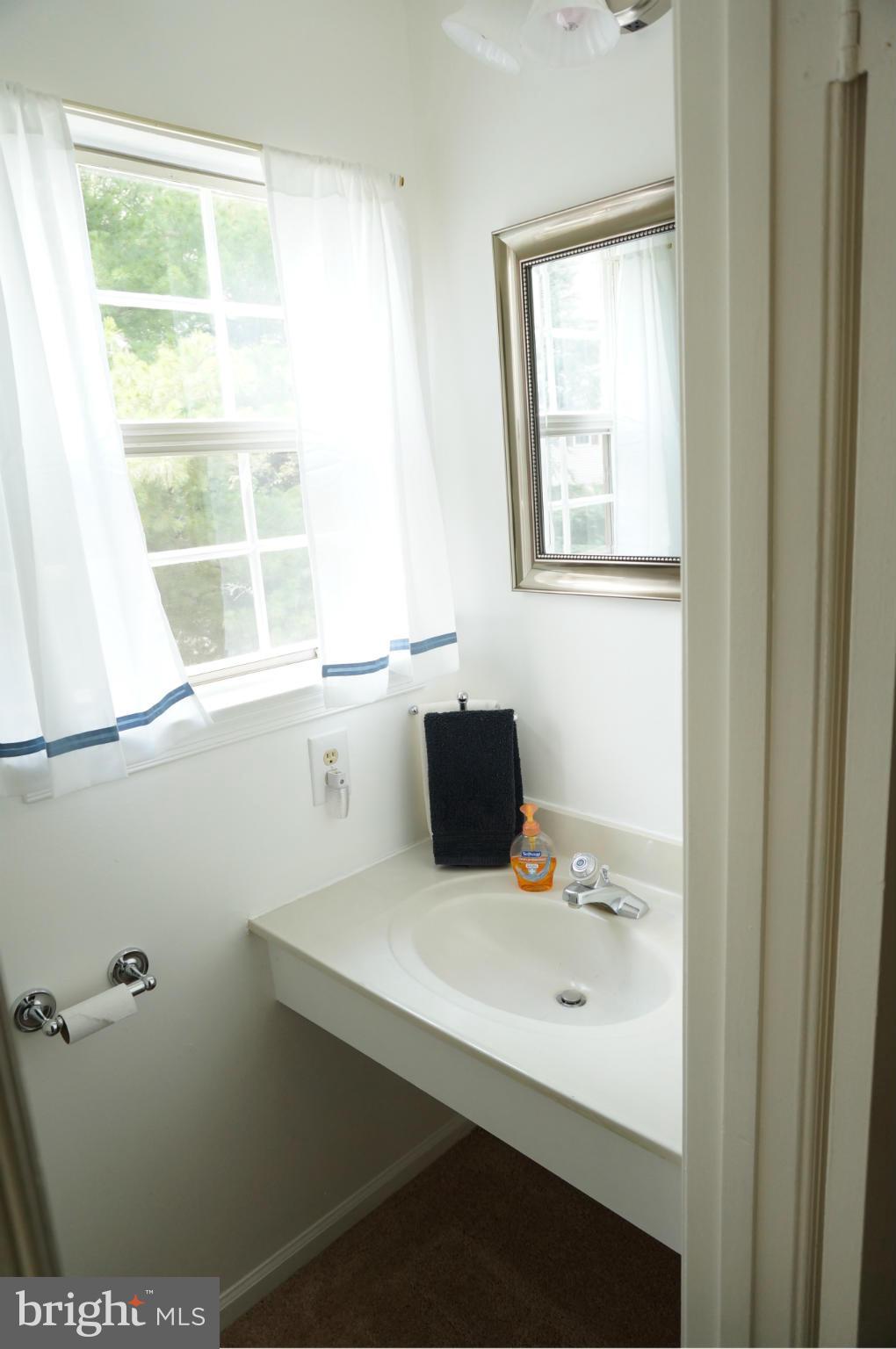 4062 Spring Run Court, Unit 11A Chantilly, VA 20151 - Photo 6 of 30 Half Bath on First Floor