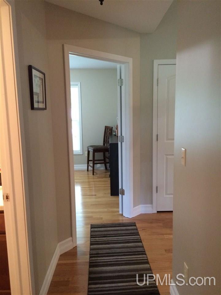 56 Tipperary Road Gladstone, MI 49837 - Photo 18 of 35 Gallery Image 18