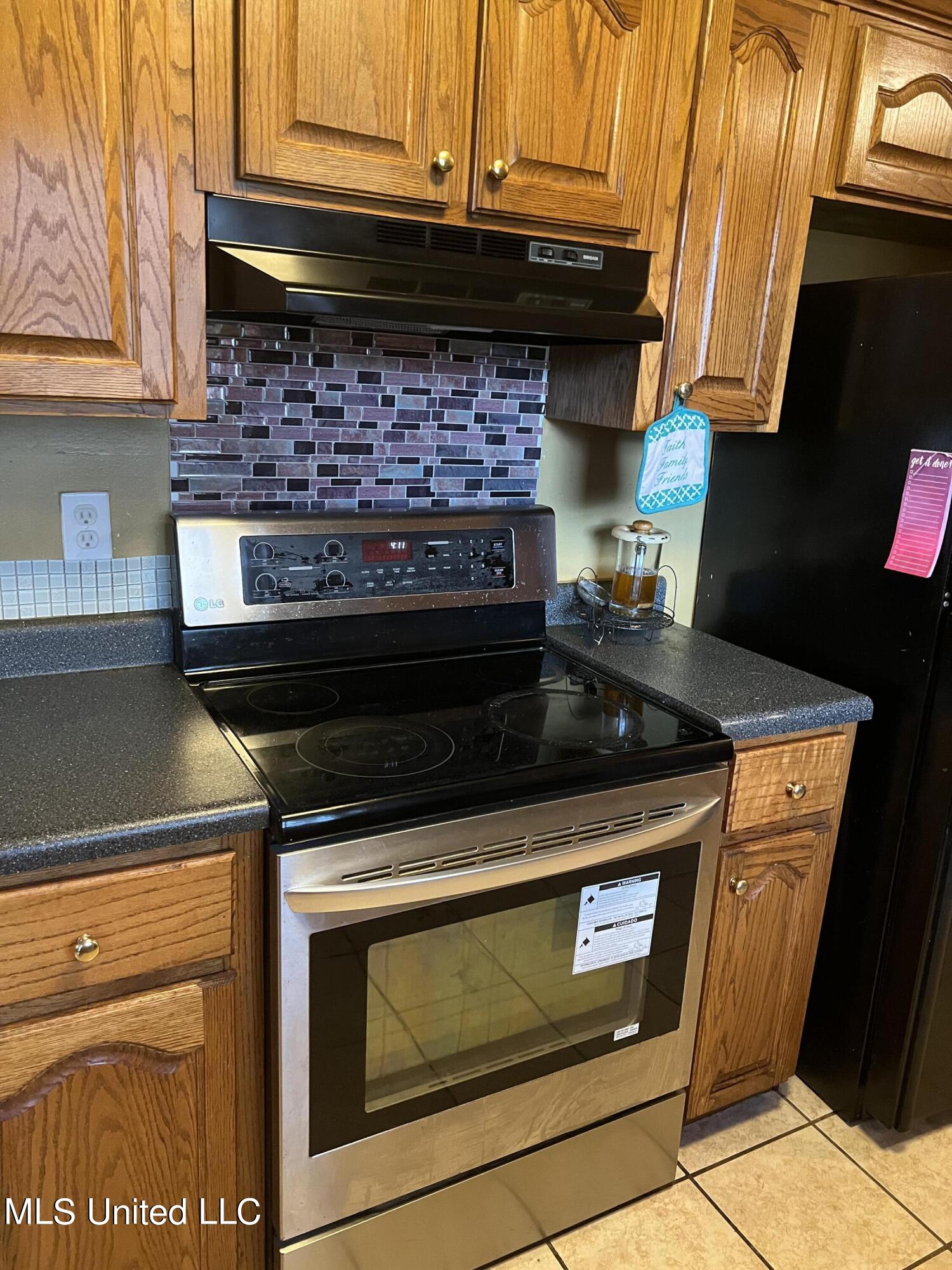 4301 Colleen Street Moss Point, MS 39563 - Photo 5 of 15 2BD00A42-7C74-485F-9E3A-DABA4232280C