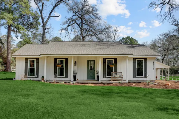 $530,000 | 29040 E Lake, Hempstead, TX 77445