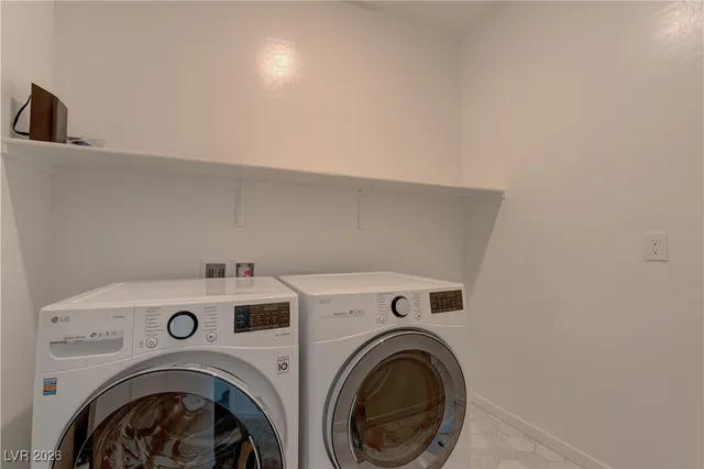 $2,995 | 727 Foreign Reef Way, Las Vegas, NV 89138