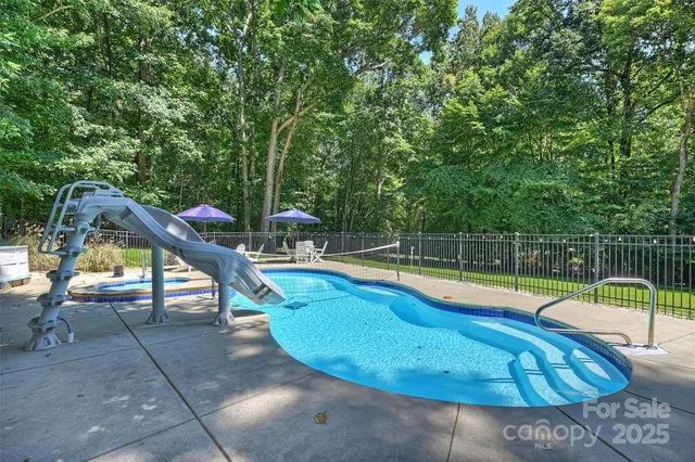 $889,000 | 7324 Cobble Creek Drive, Matthews, NC 28104