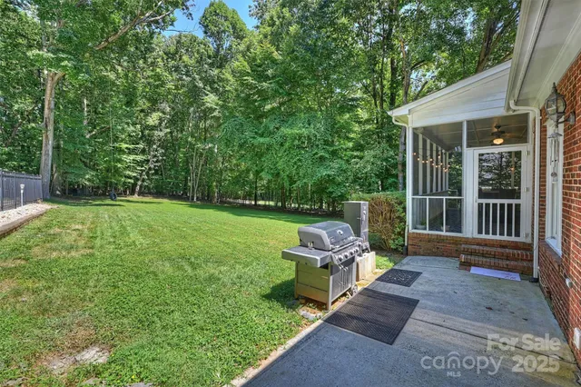 $889,000 | 7324 Cobble Creek Drive, Matthews, NC 28104