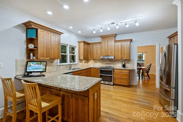 $889,000 | 7324 Cobble Creek Drive, Matthews, NC 28104