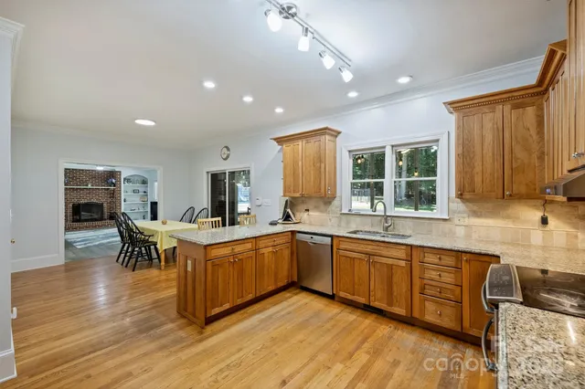 $889,000 | 7324 Cobble Creek Drive, Matthews, NC 28104