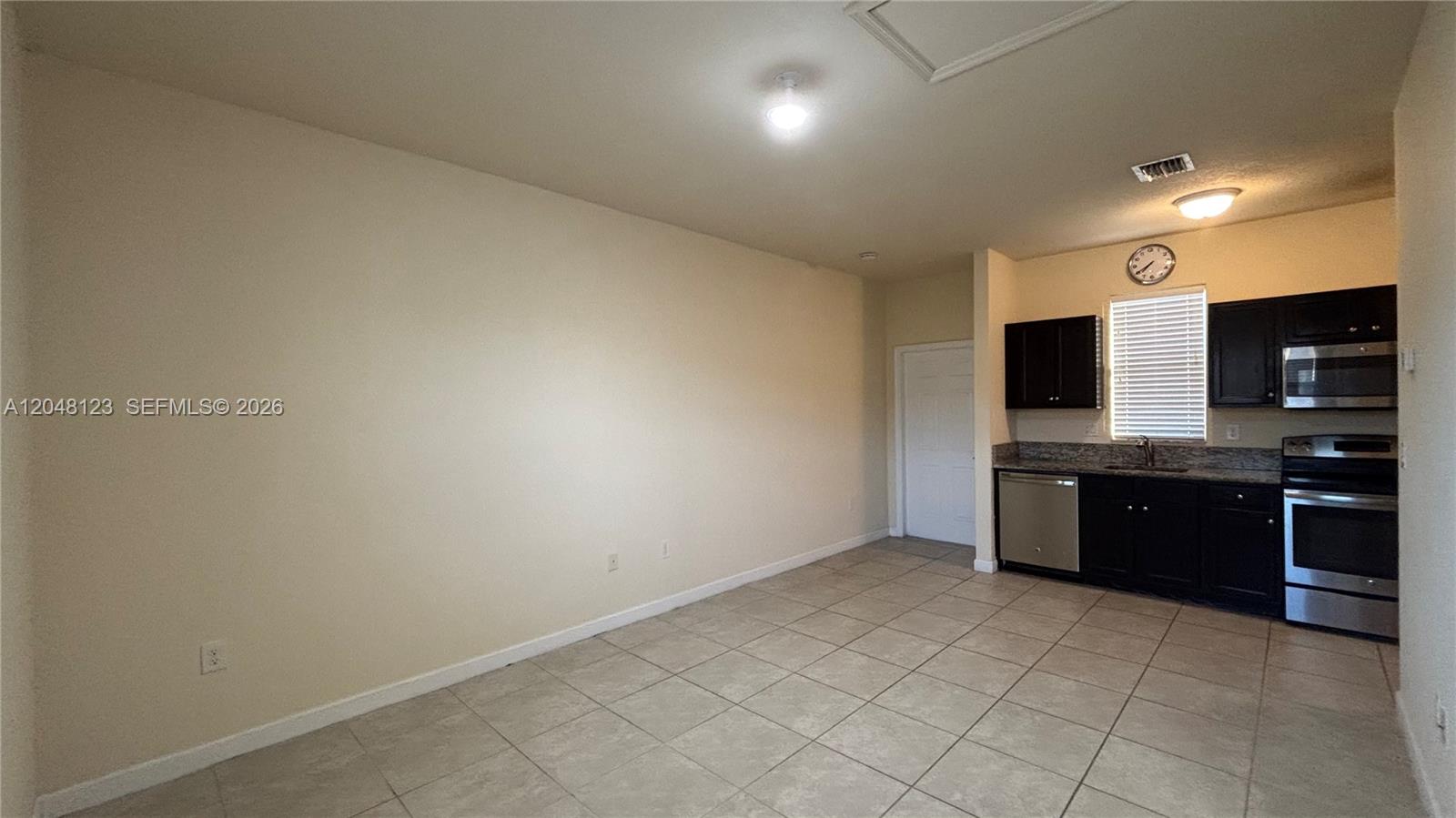 17170 Southwest 93rd Street Miami, FL 33196 - Photo 5 of 12