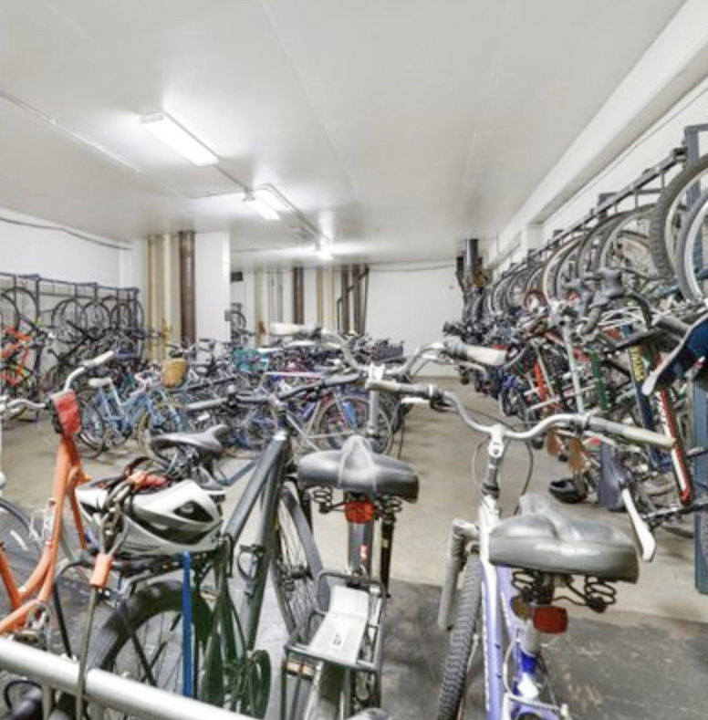 5455 North Sheridan Road, Unit 1708 Chicago, IL 60640 - Photo 13 of 20 a view of a room with gym equipment
