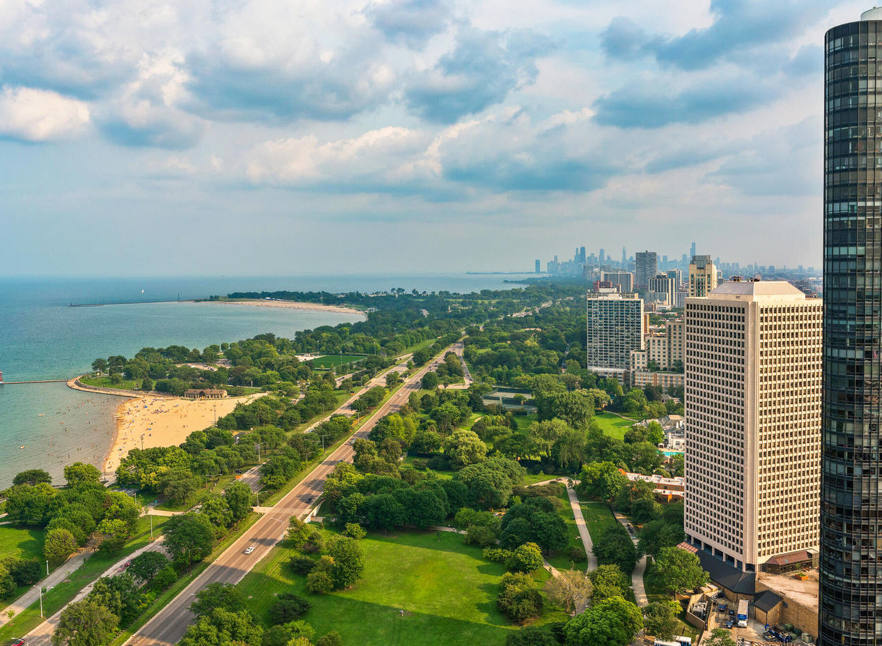 5455 North Sheridan Road, Unit 1708 Chicago, IL 60640 - Photo 20 of 20 a view of a city
