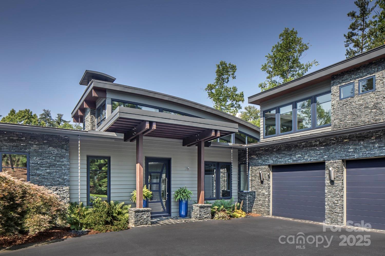 32 Brookline Drive Asheville, NC 28803 - Photo 3 of 44 front view of house