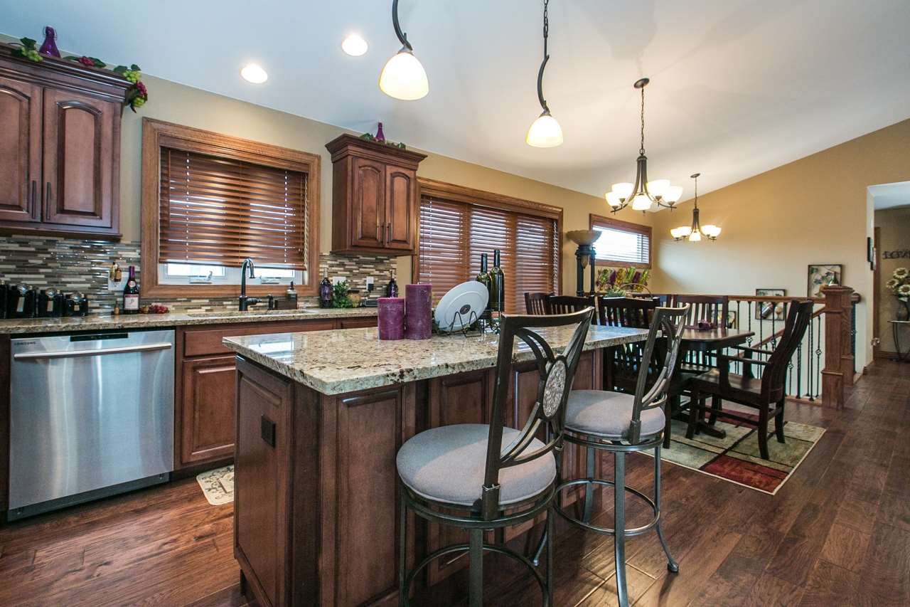 2278 Antler Ridge Drive Dubuque, IA 52002 - Photo 9 of 24 Gallery Image 9