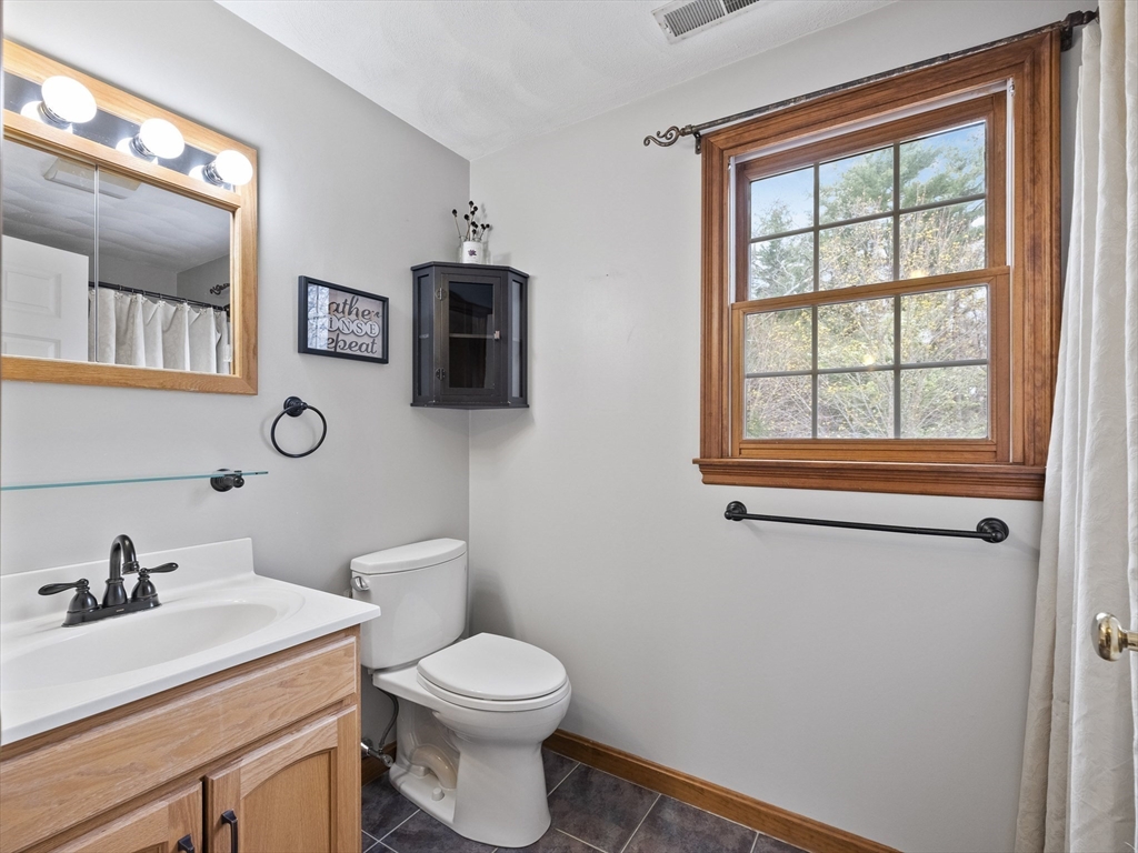 5 Kenneth Road Georgetown, MA 01833 - Photo 20 of 39 Gallery Image 20