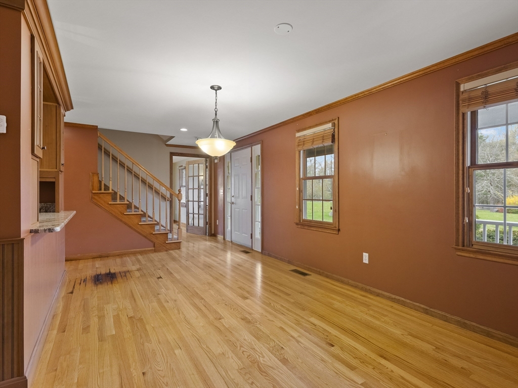 5 Kenneth Road Georgetown, MA 01833 - Photo 5 of 39 Gallery Image 5