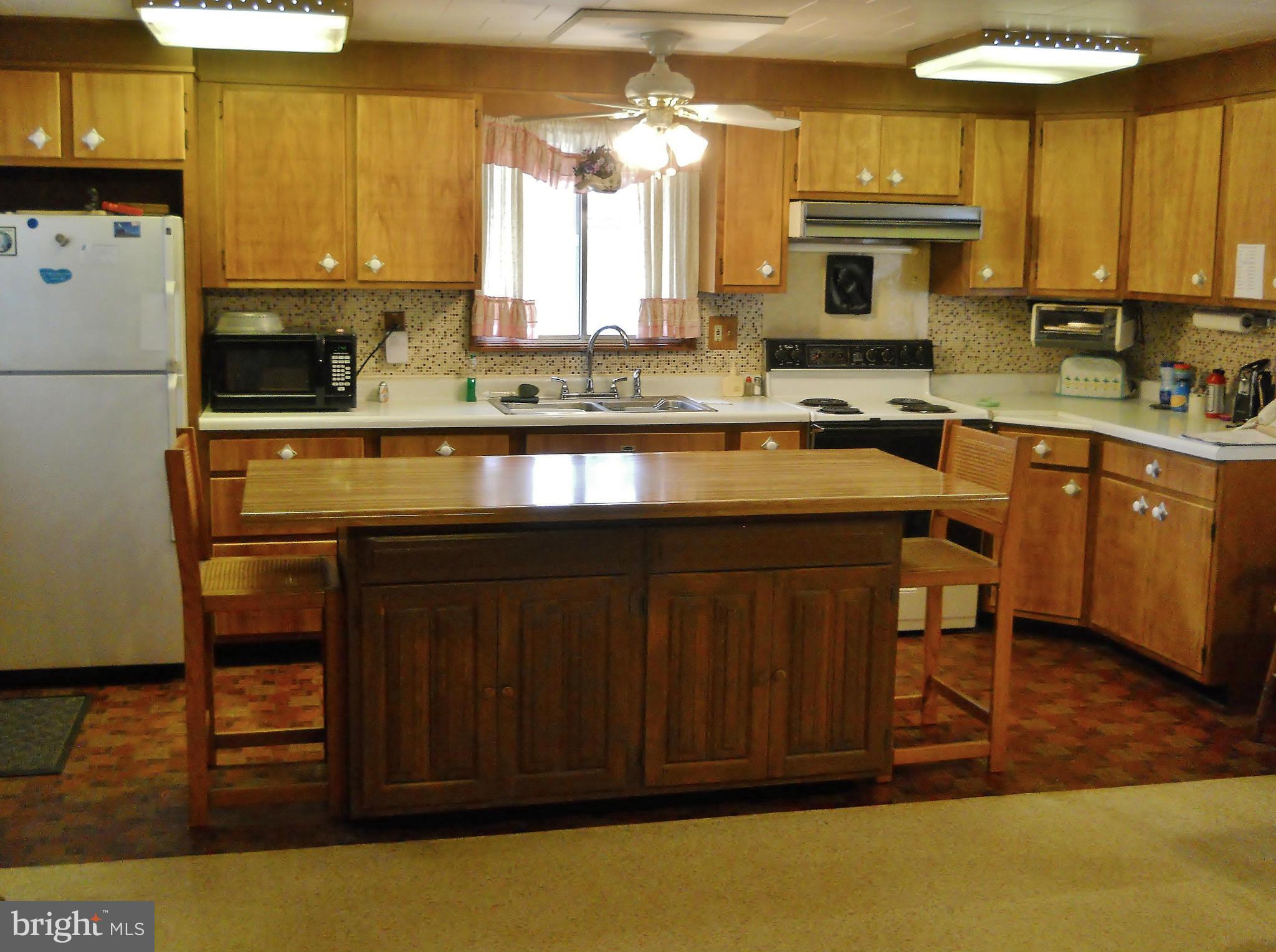 192 Magothy Beach Road Pasadena, MD 21122 - Photo 2 of 29 All Natural Light Wood Cabinets