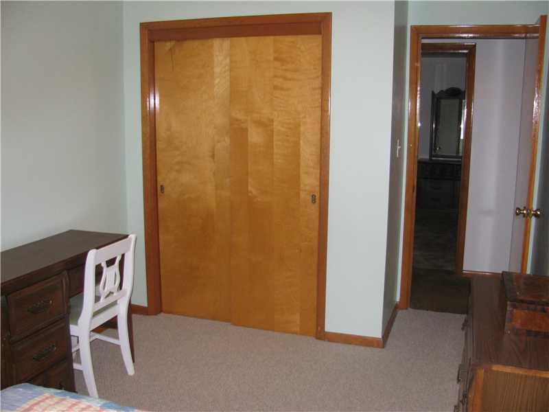 116 Rhodes Avenue Green Tree, PA 15220 - Photo 12 of 25 Bedroom.
