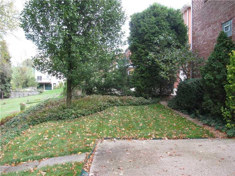 116 Rhodes Avenue Green Tree, PA 15220 - Photo 21 of 25 Yard/Garden.