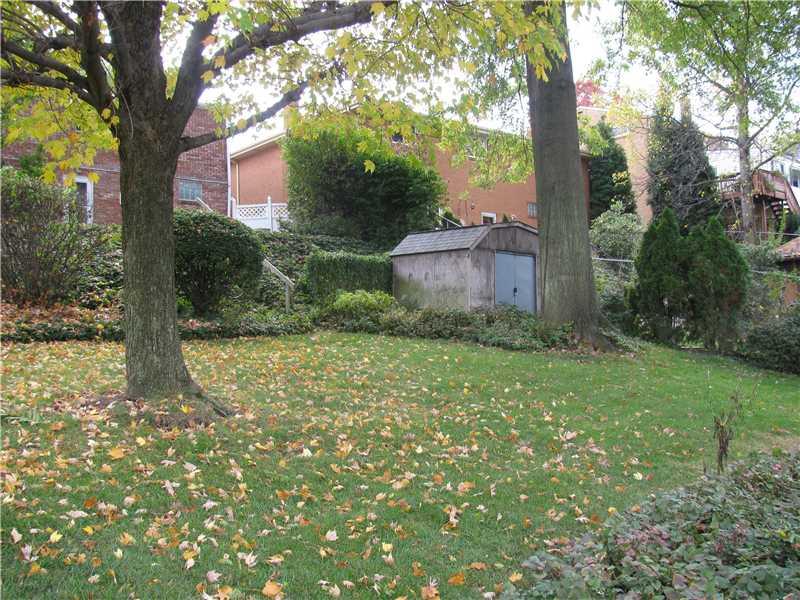 116 Rhodes Avenue Green Tree, PA 15220 - Photo 23 of 25 Yard/Garden.