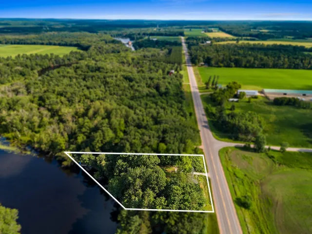 $189,000 | N6487 St 47/55 Highway, Shawano, WI 54166
