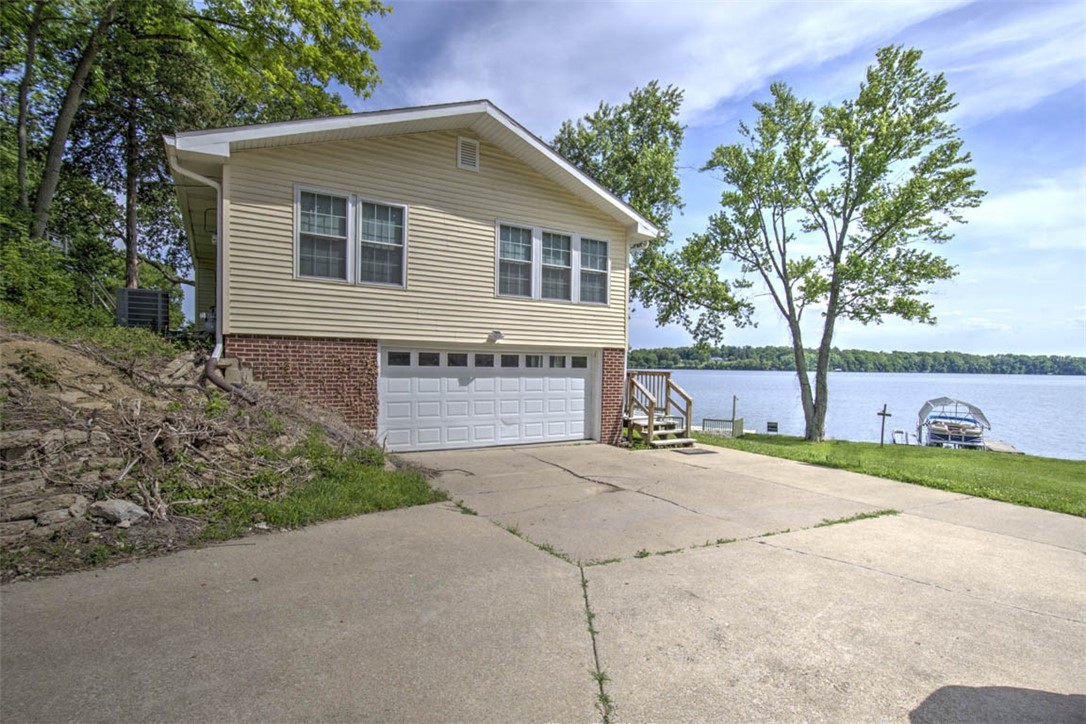 410 Lakeview Avenue Decatur, IL 62521 - Photo 7 of 37