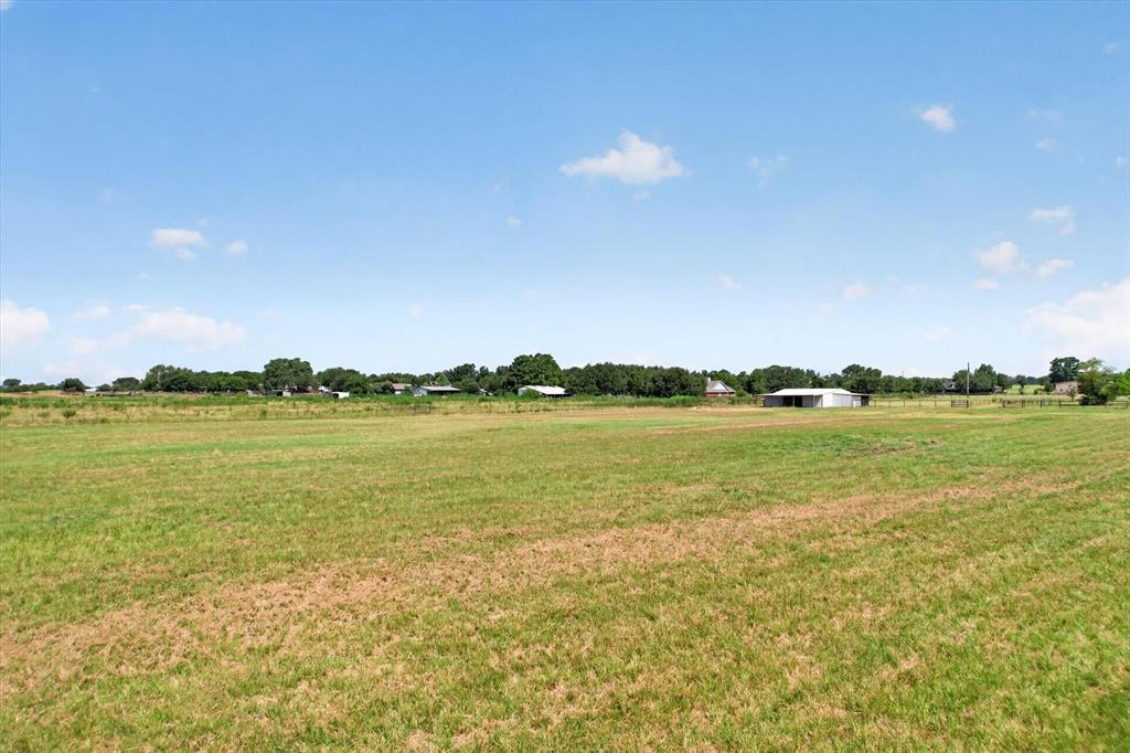 11546 Foutch Road Pilot Point, TX 76258 - Photo 7 of 10 Gallery Image 7