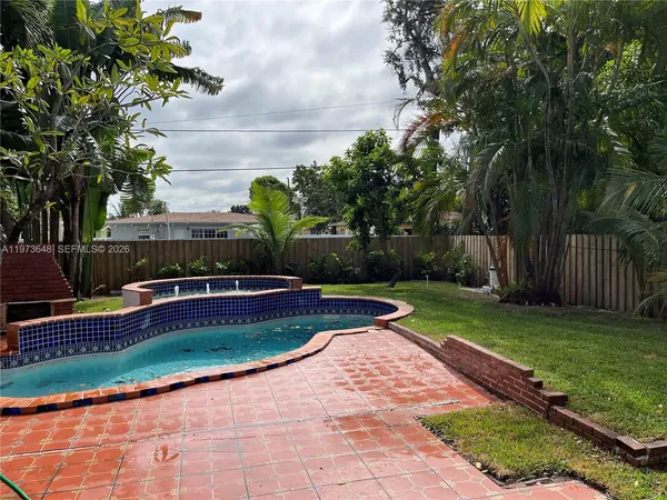 $679,000 | 550 Northeast 174th Street, North Miami Beach, FL 33162