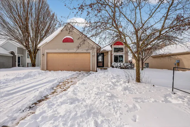 $350,000 | 4507 Brookmeadow Drive Southeast, Kentwood, MI 49512