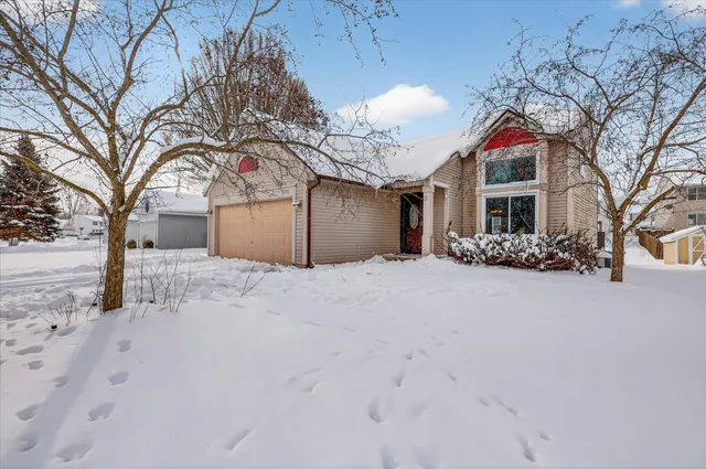 $350,000 | 4507 Brookmeadow Drive Southeast, Kentwood, MI 49512