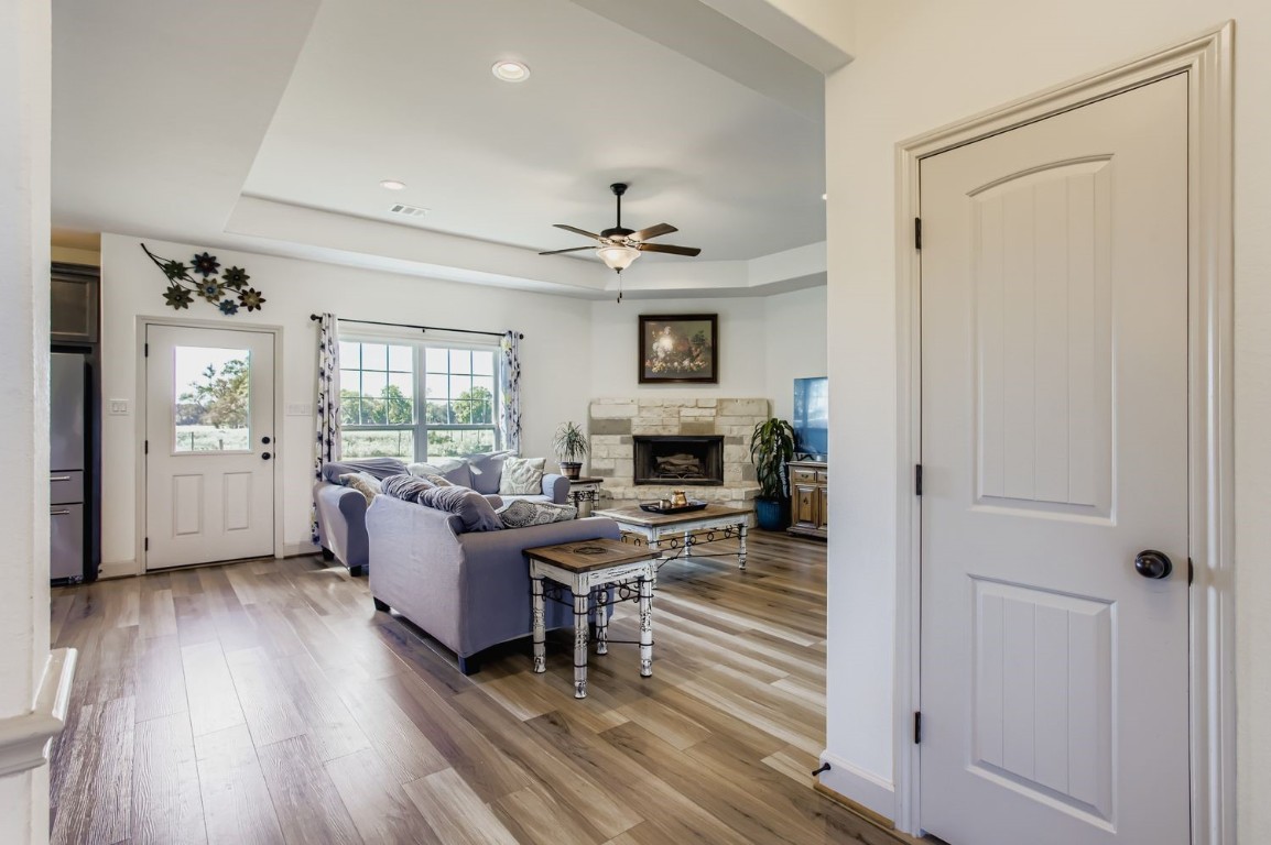 32123 Howell Road Waller, TX 77484 - Photo 5 of 37