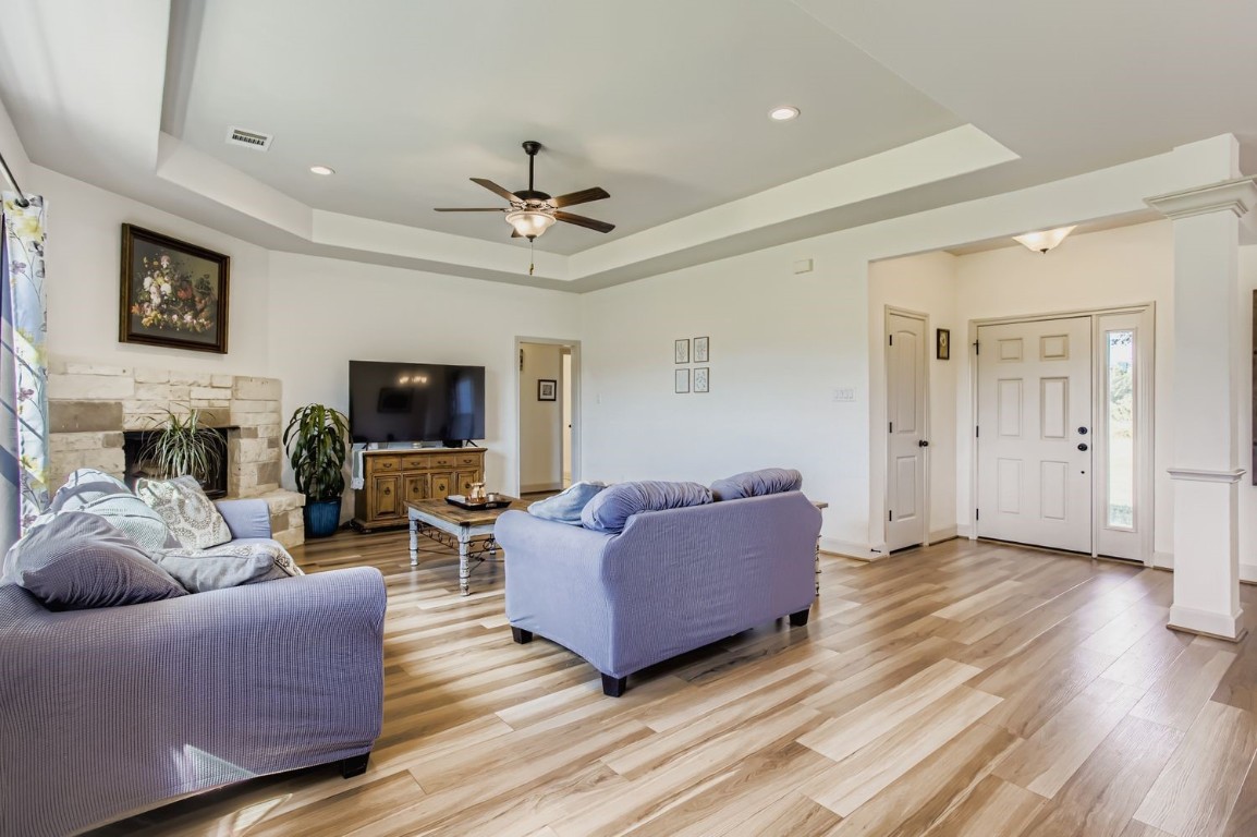 32123 Howell Road Waller, TX 77484 - Photo 8 of 37