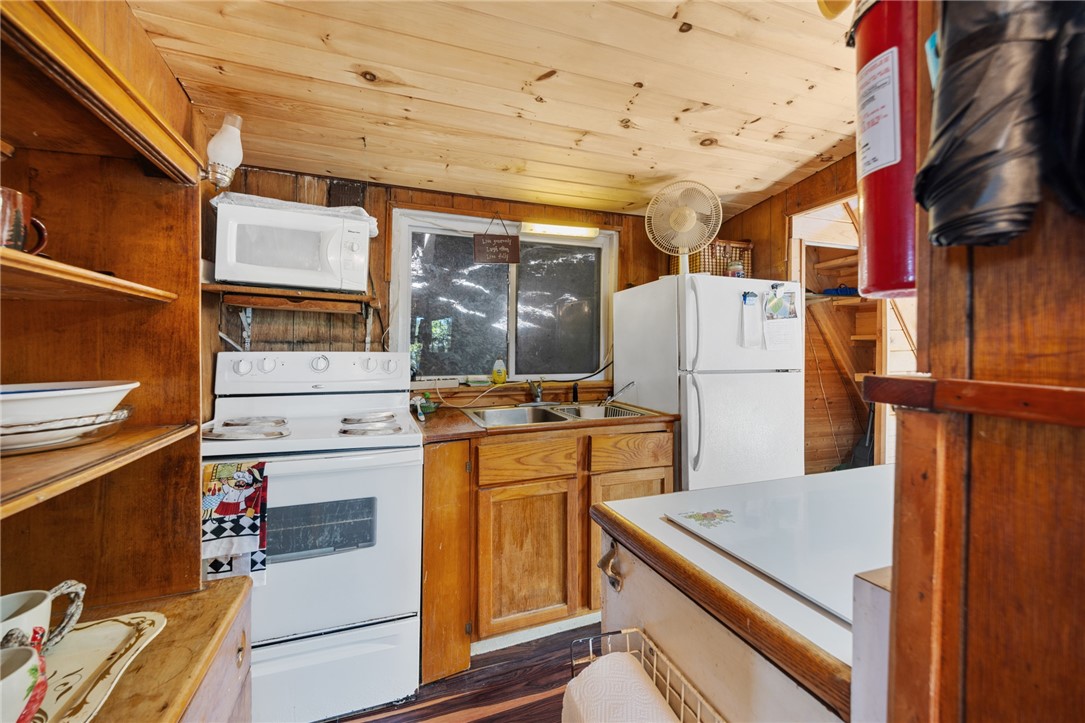 264 East Lake Road Middlesex, NY 14544 - Photo 20 of 50 GALLEY KITCHEN