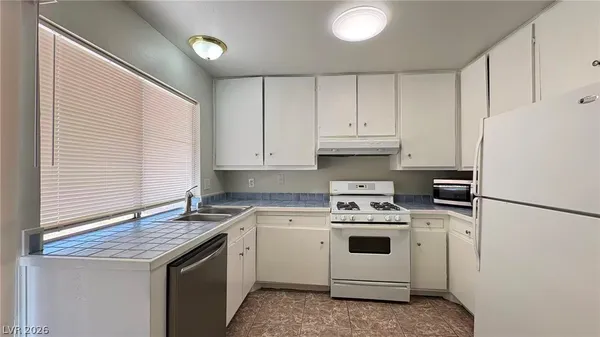 $2,035 | 7247 Enterprise Drive, Las Vegas, NV 89147