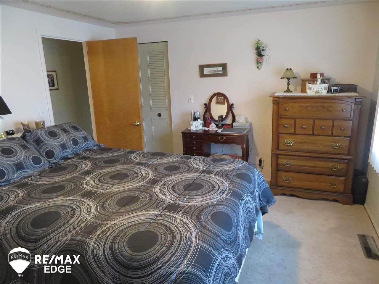 929 North Road Fenton, MI 48430 - Photo 16 of 33