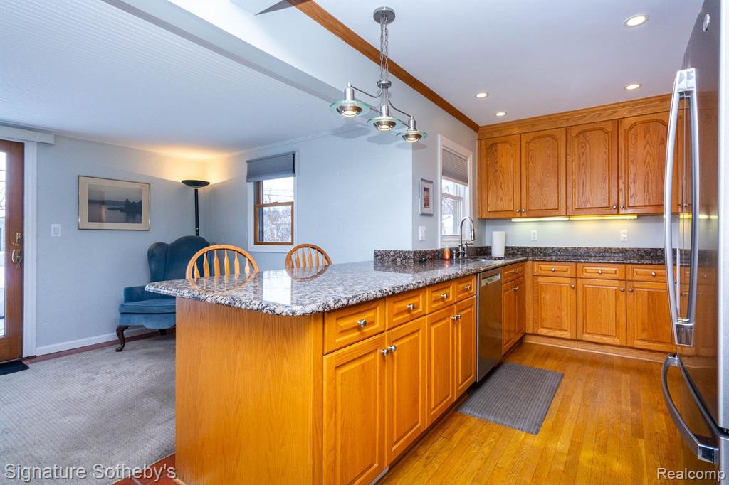 2252 Pembroke Road Birmingham, MI 48009 - Photo 9 of 41