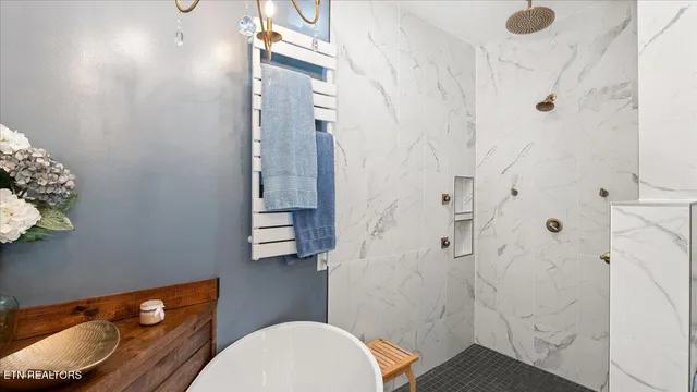 $1,124,900 | 1411 Wood Creek Drive, Athens, TN 37303