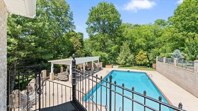 $1,124,900 | 1411 Wood Creek Drive, Athens, TN 37303